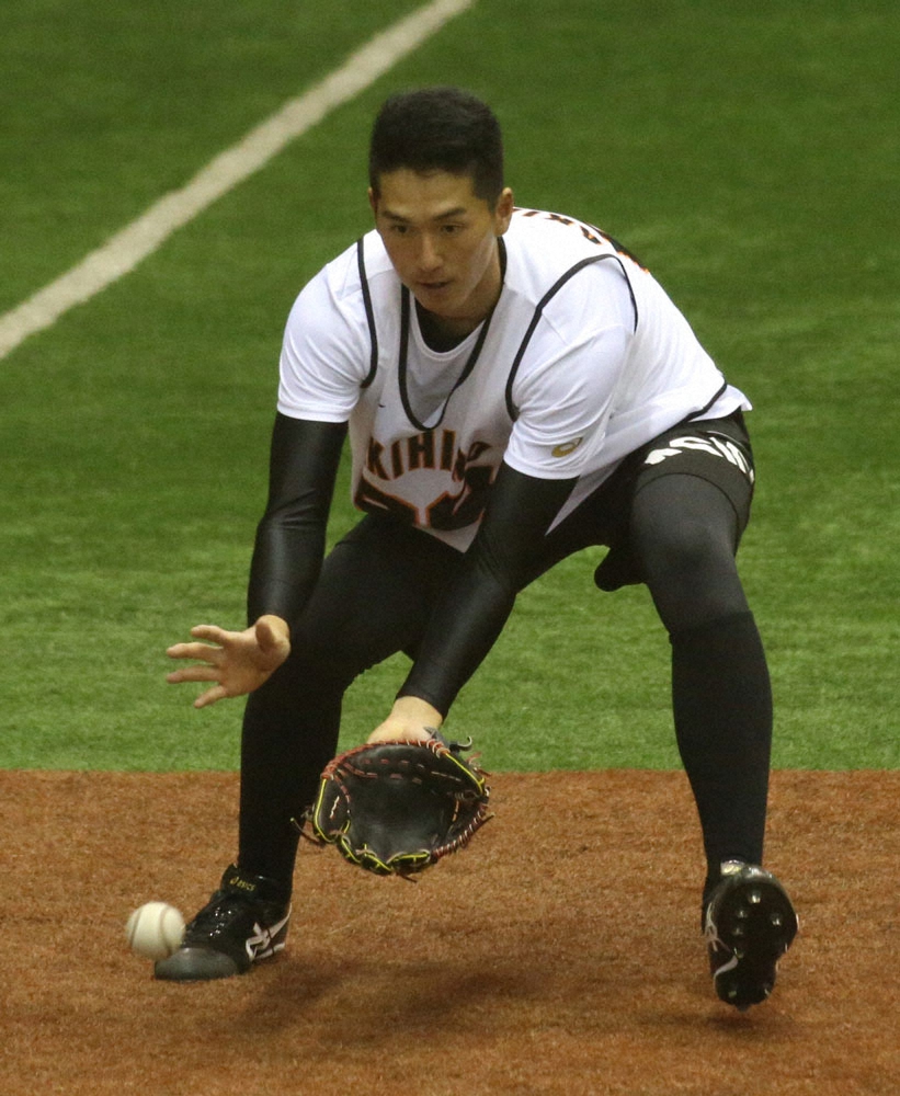 巨人ドラ5 身長2メートル 秋広 原監督 三塁 で育成方針明かす スポニチ Sponichi Annex 野球