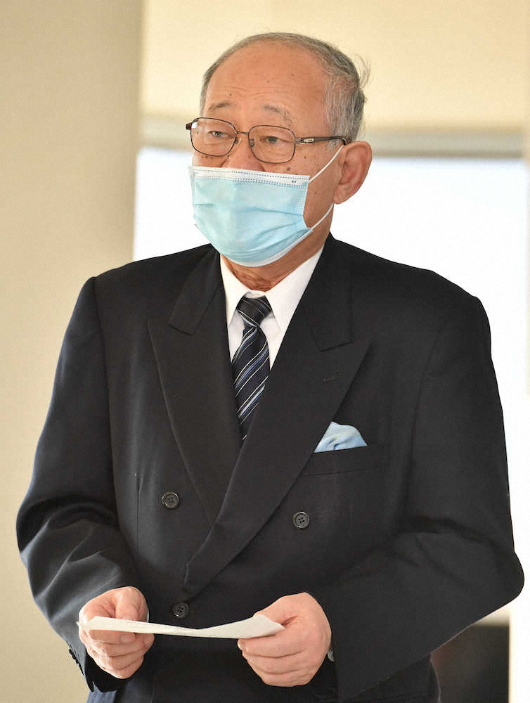 オンラインで開かれた選考員会であいさつする日本高野連の八田会長