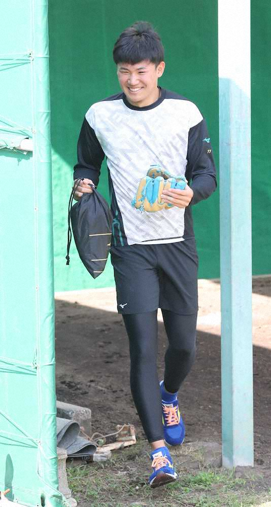 【画像・写真】ヤクルト・奥川　2年目は“驚速”ブルペン入り!高津監督「他の投手とは違う」特別メニュー用意