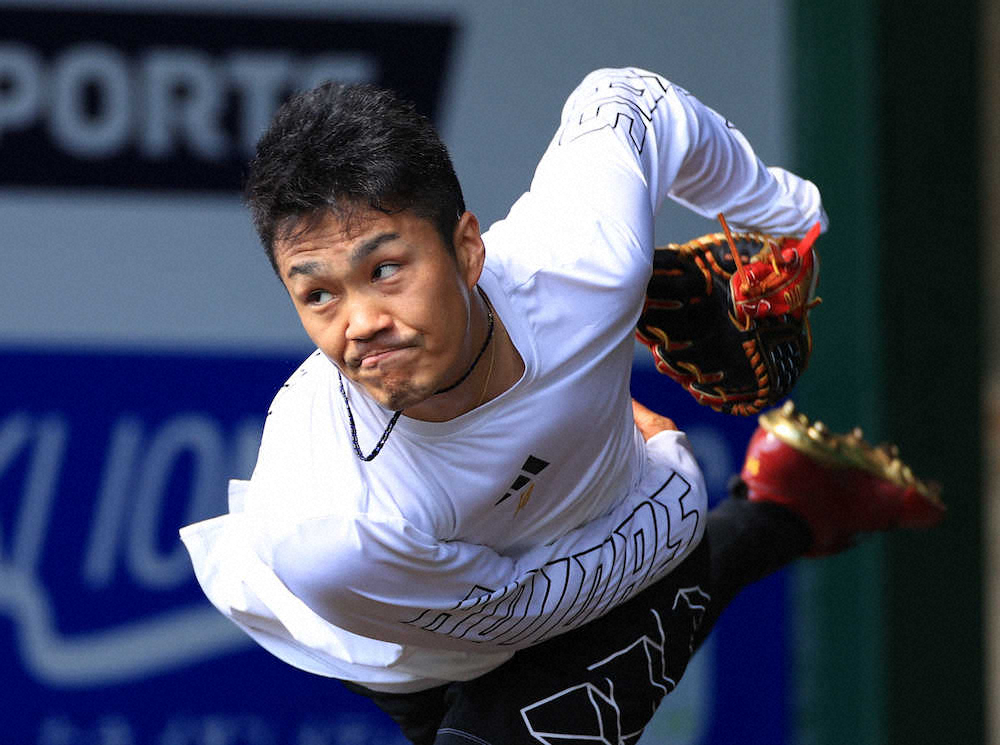 【画像・写真】楽天・則本昂、早くもブルペン入り！“師匠”マー君復帰にモチベMAX