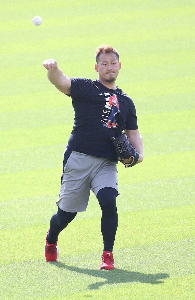 【画像・写真】日本ハム・中田　キャンプ見学できないファンのために杉谷を「広報部長」に任命