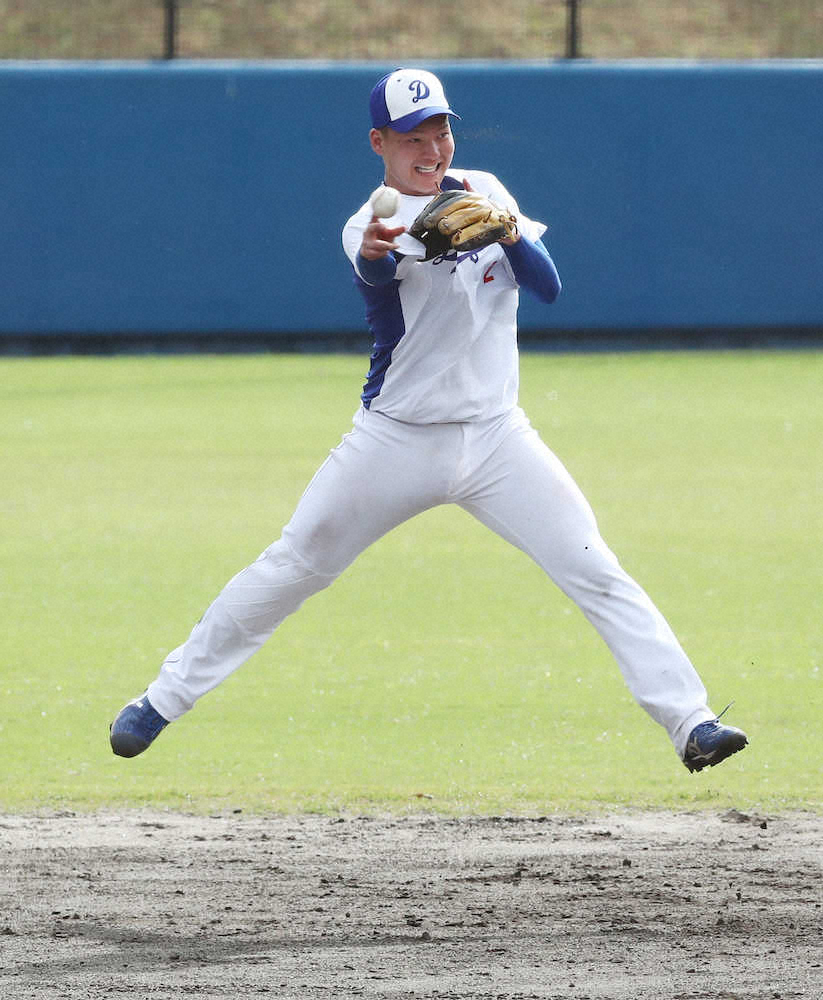 【画像・写真】中日・石川昂は2並びの日に「練習の鬼」宣言　さっそく有言実行の2時間以上居残り練習