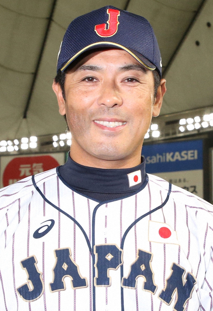 【画像・写真】侍ジャパン・稲葉監督ら　キャンプ視察へ沖縄入り「精力的に見て回り声掛けたい」