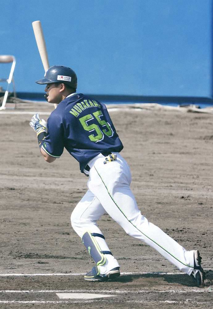 【画像・写真】ヤクルト・村上　走れる4番だ！今季初実戦でいきなり盗塁　トリプルスリーも期待