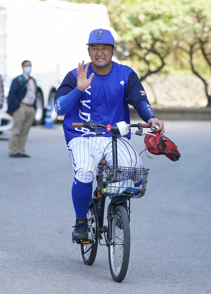 【画像・写真】DeNA　広大敷地をスイスイも…ちょっぴり寂しい自転車移動