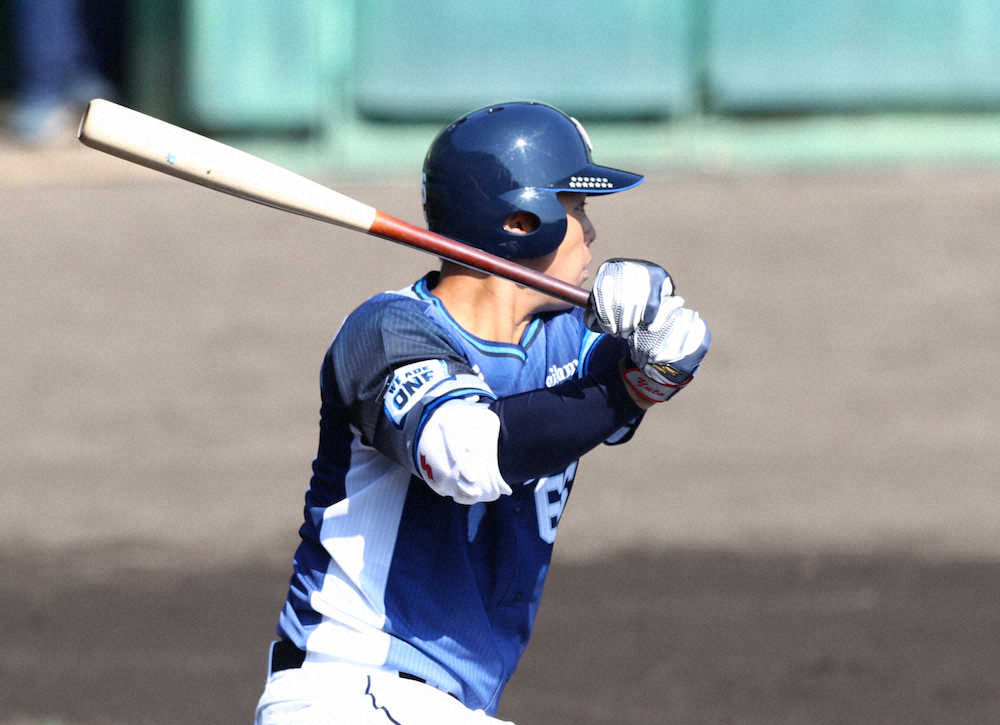 【画像・写真】大阪桐蔭パワー発揮　西武のドラフト7位の仲三河がプロ初安打にスピード披露