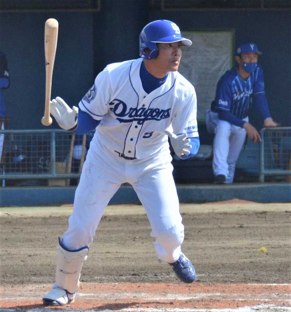 【画像・写真】PS球界最年長は元気です　中日・福留が古巣復帰後初安打を含む2安打2打点
