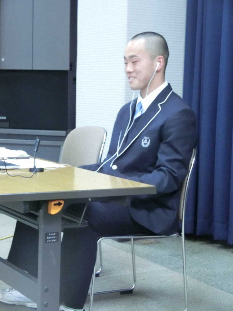 【画像・写真】神戸国際大付・青木監督「ウワッ」　“まさかの正夢”に驚きの声　開幕カードで北海と激突