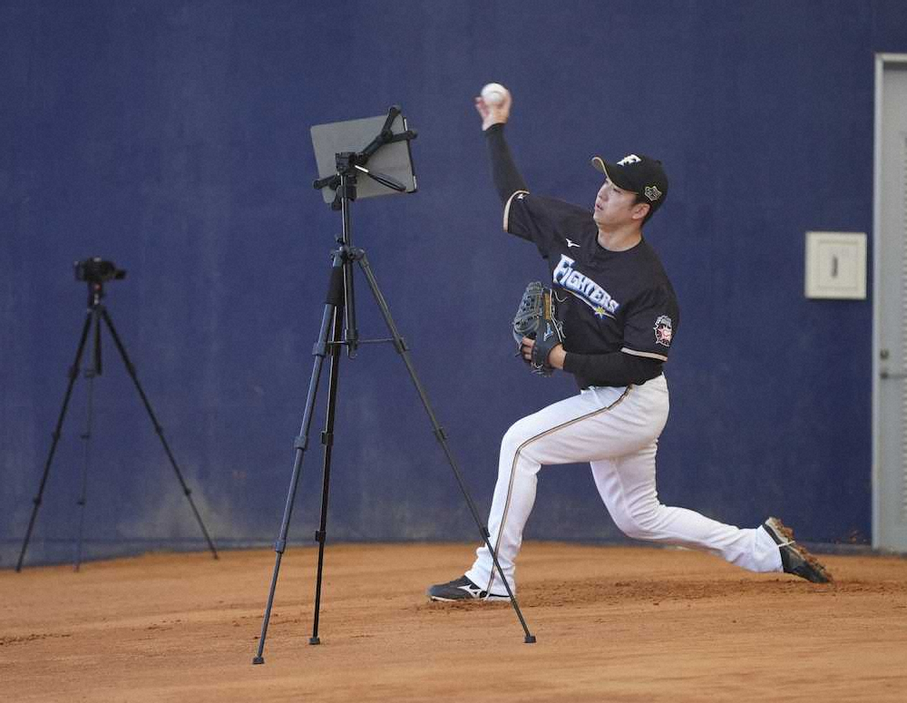 【画像・写真】日本ハム・斎藤　3月中にも打撃投手　変化球解禁、直球も130キロ台に戻った