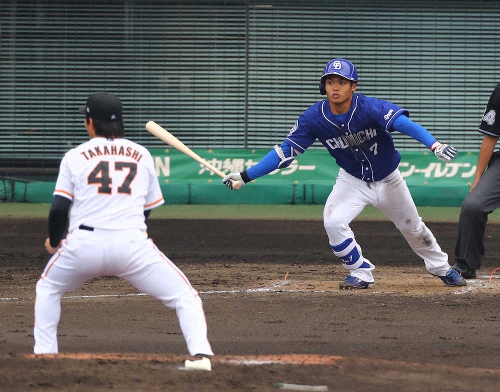 【画像・写真】今年の根尾は根を上げない　キャンプ最後の実戦で適時打　対外7試合の打率・318で京田に対抗