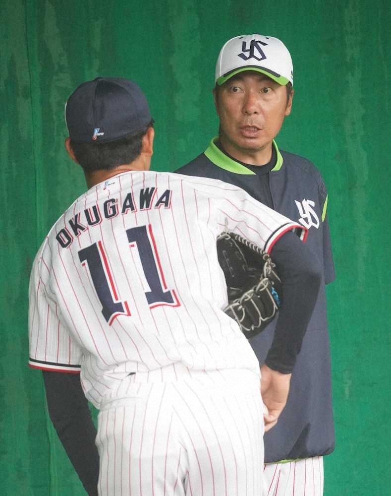 【画像・写真】ヤクルト・奥川、右足の張りで投球練習回避　高津監督「足がちょっと疲れているということ」