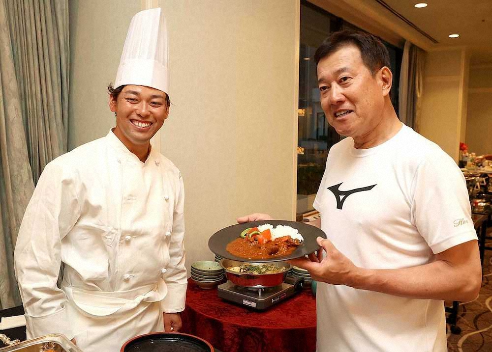 【画像・写真】巨人“高梨シェフ”のゴーヤー入り手作りカレーはいかが？沖縄で“出張開店”