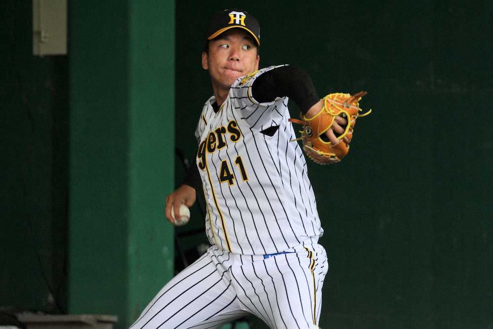 【画像・写真】阪神ドラ5村上　ブルペンで平田2軍監督に変化球を初披露　巨人ドラ2・山崎伊流スライダー含め70球