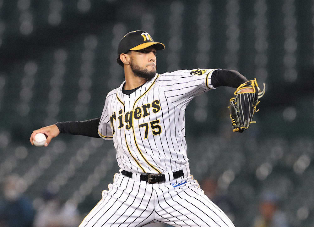 【画像・写真】昨季セーブ王の阪神・スアレス　今春初の実戦形式で順調ぶりアピール　150キロ台連発