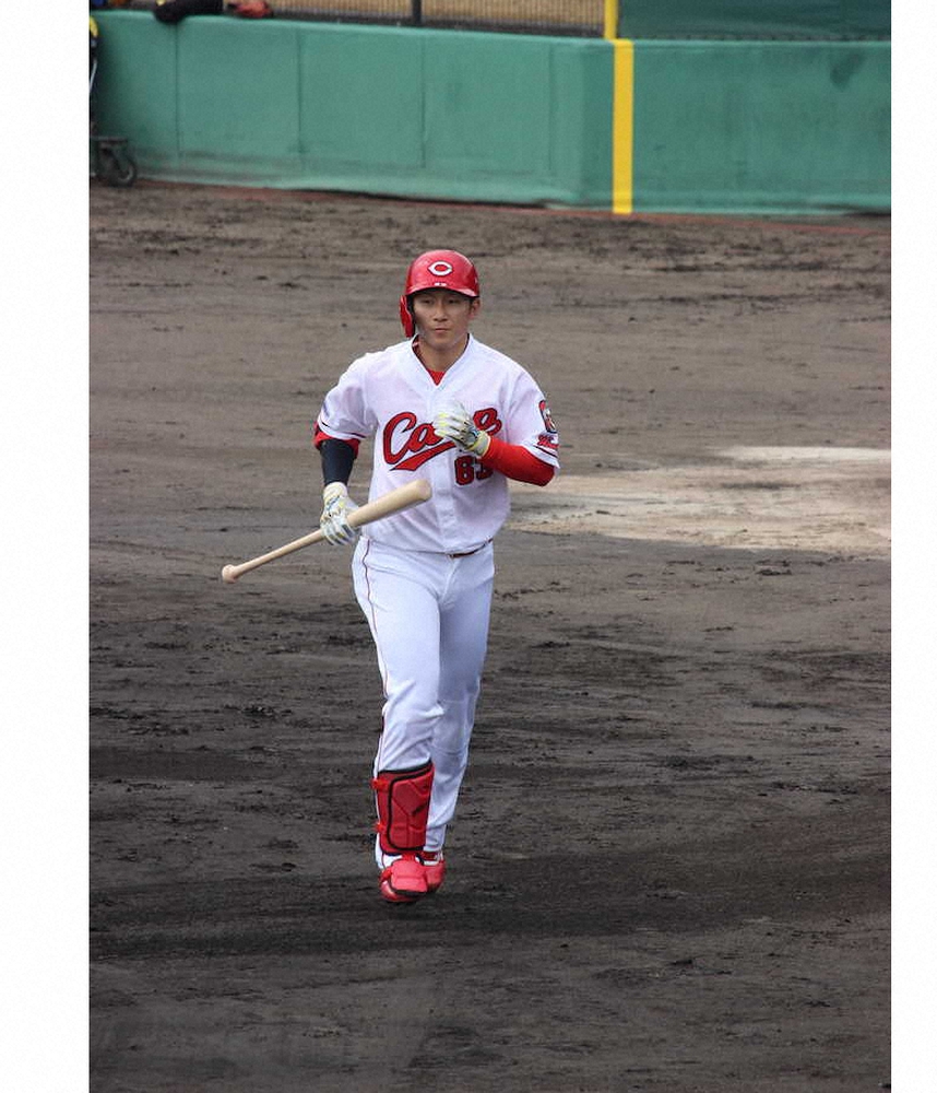 【画像・写真】広島の龍馬が帰ってくる　2軍戦視察の佐々岡監督が6日の1軍合流を明言