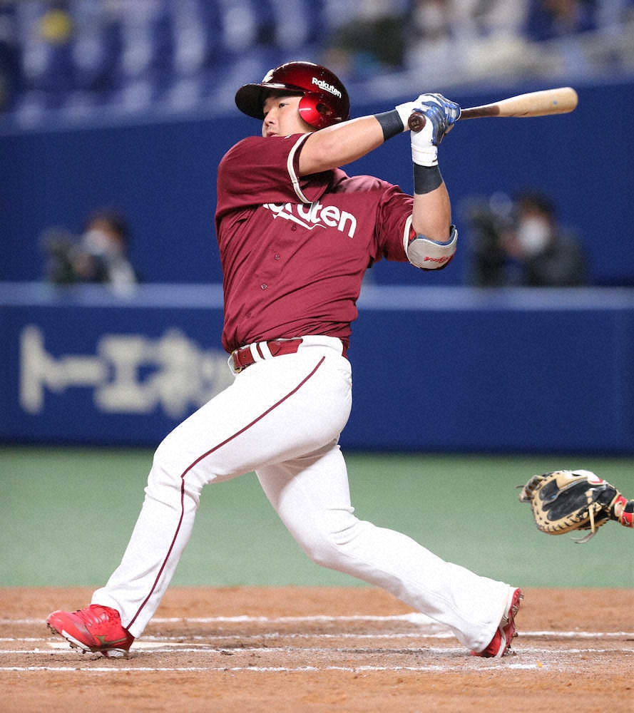 【画像・写真】「おにぎり君」こと楽天・横尾がトレード移籍後初安打＆初打点「もっと打ってアピールする」