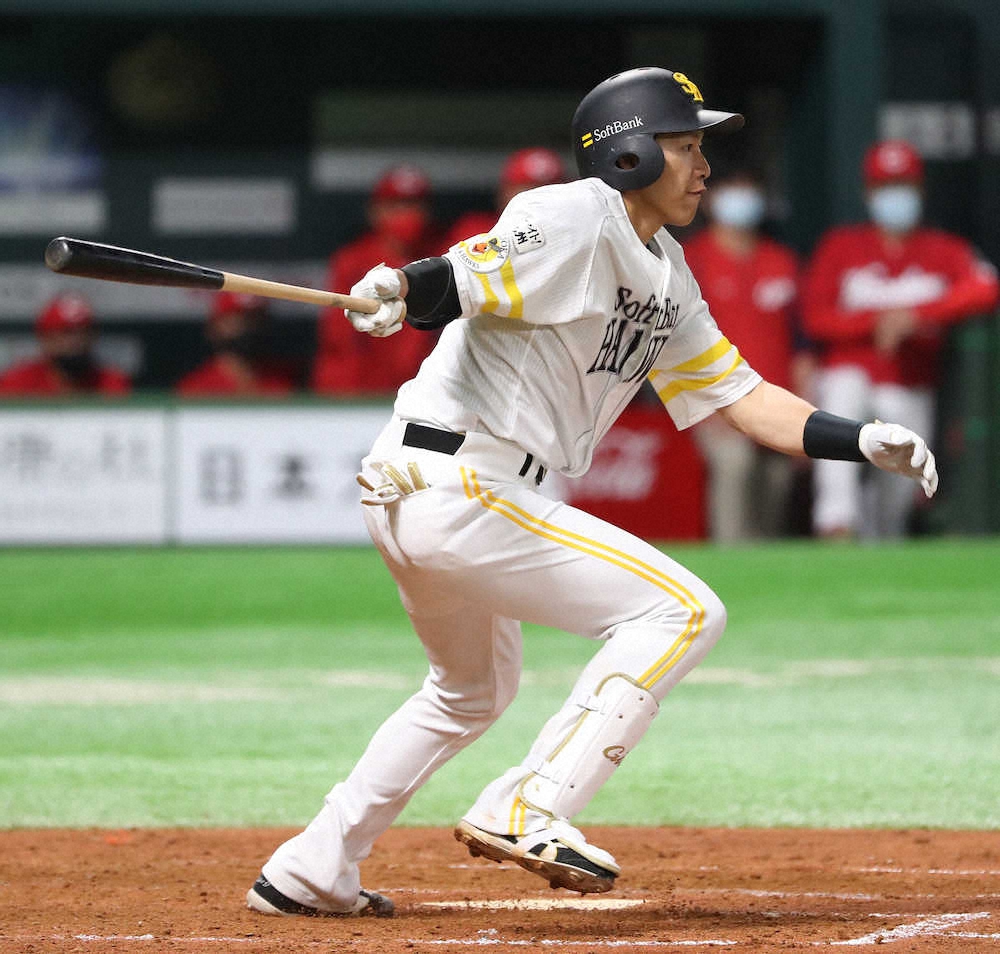 【画像・写真】ソフトバンクの柳田に待望の初安打　　教育リーグ含め実戦6試合目で