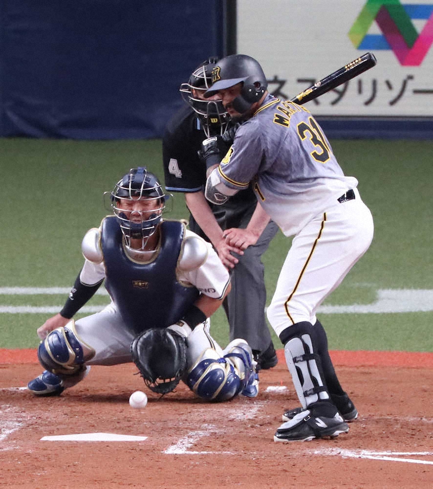 【画像・写真】歩いた、歩いた！阪神・マルテ　4連続四球で4番につないだ「いい打者が後ろにそろっているので」