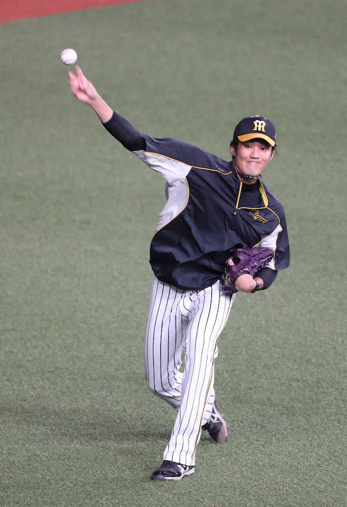 【画像・写真】阪神・藤浪　“全力”キャッチボールで問題なし強調　前日右手親指に裂傷