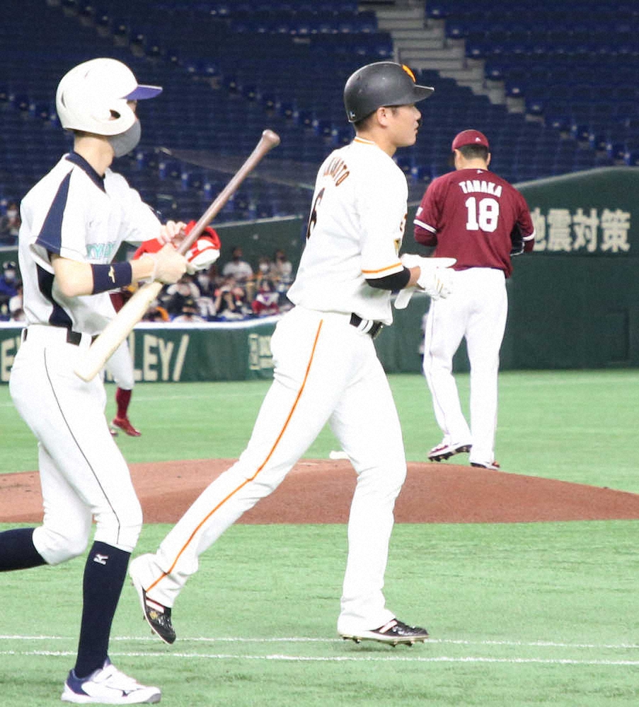 【画像・写真】楽天・マー君　巨人・坂本と8年ぶり対戦　第1打席は四球　第2打席は中飛