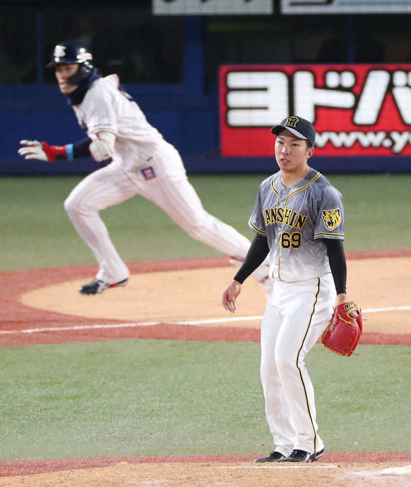【画像・写真】ルーキーに試練の開幕戦…1点リードの7回に登板した阪神・石井大は塩見に同点適時打浴びる