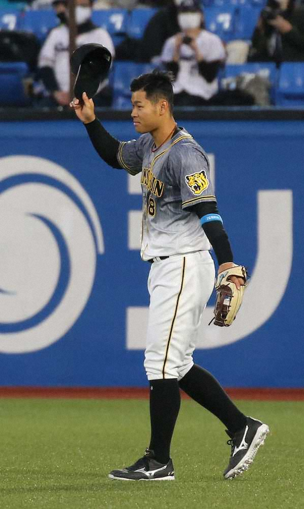 【画像・写真】阪神・佐藤輝はいつでも「超ポジティブ」　先制犠飛を放つも無安打「明日がいい日になるように準備」