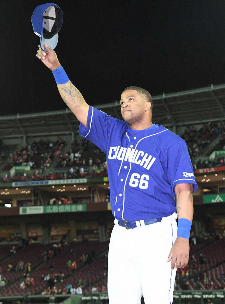 【画像・写真】中日・ビシエドがミラクル締めくくった　8回の決勝2ランで4点差大逆転