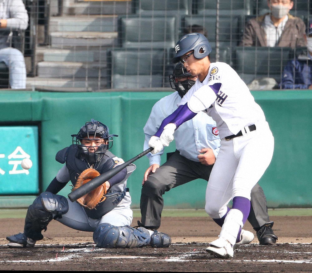 【画像・写真】天理　4強1番乗り！9安打10得点の猛攻で24年ぶり準決勝進出、エース達は8回3失点