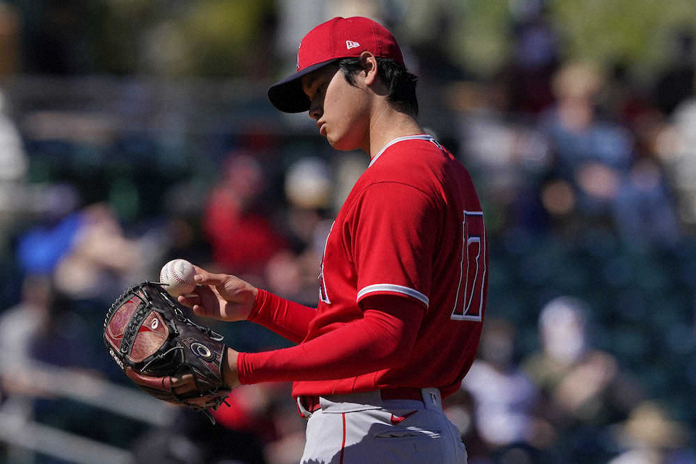 【画像・写真】大谷　初回3四球と暴投で先制点献上、2回は2被弾　直球の制球苦しむ