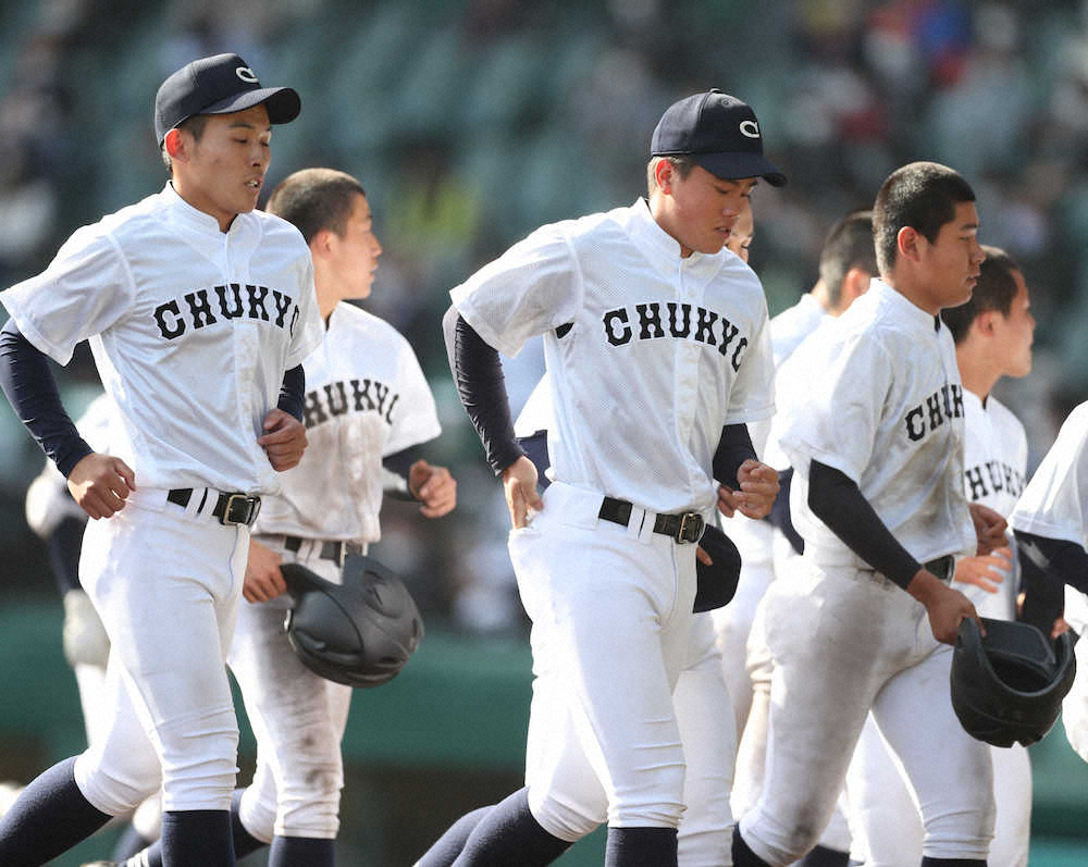 【画像・写真】不完全燃焼の31球　中京大中京・畔柳が右肘の「異変」で終戦「力が入らない状態だった」