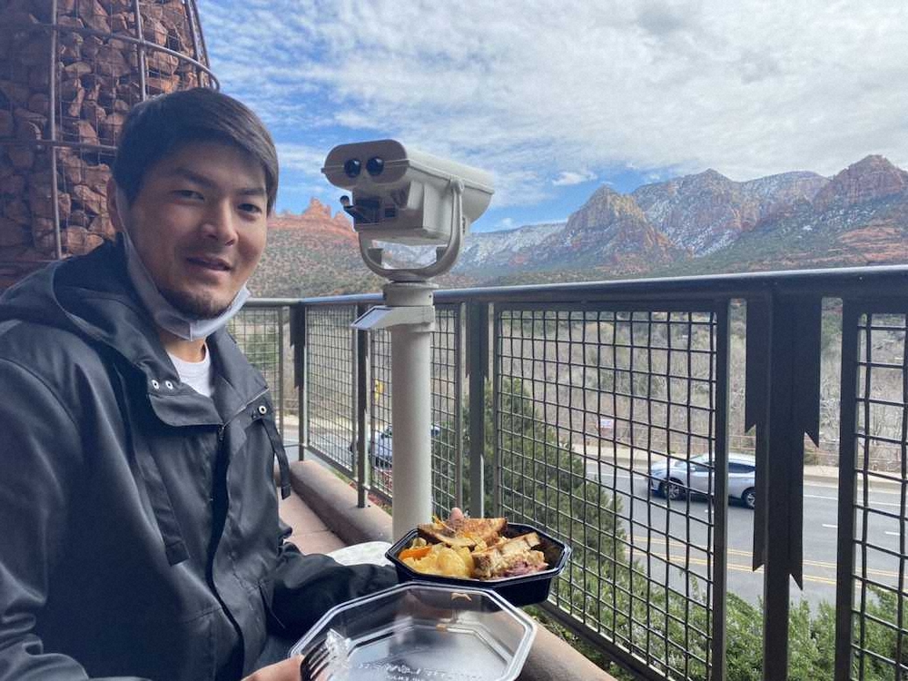 【画像・写真】キャンプ休日にパワースポットとして有名なセドナを訪れた有原（本人提供）