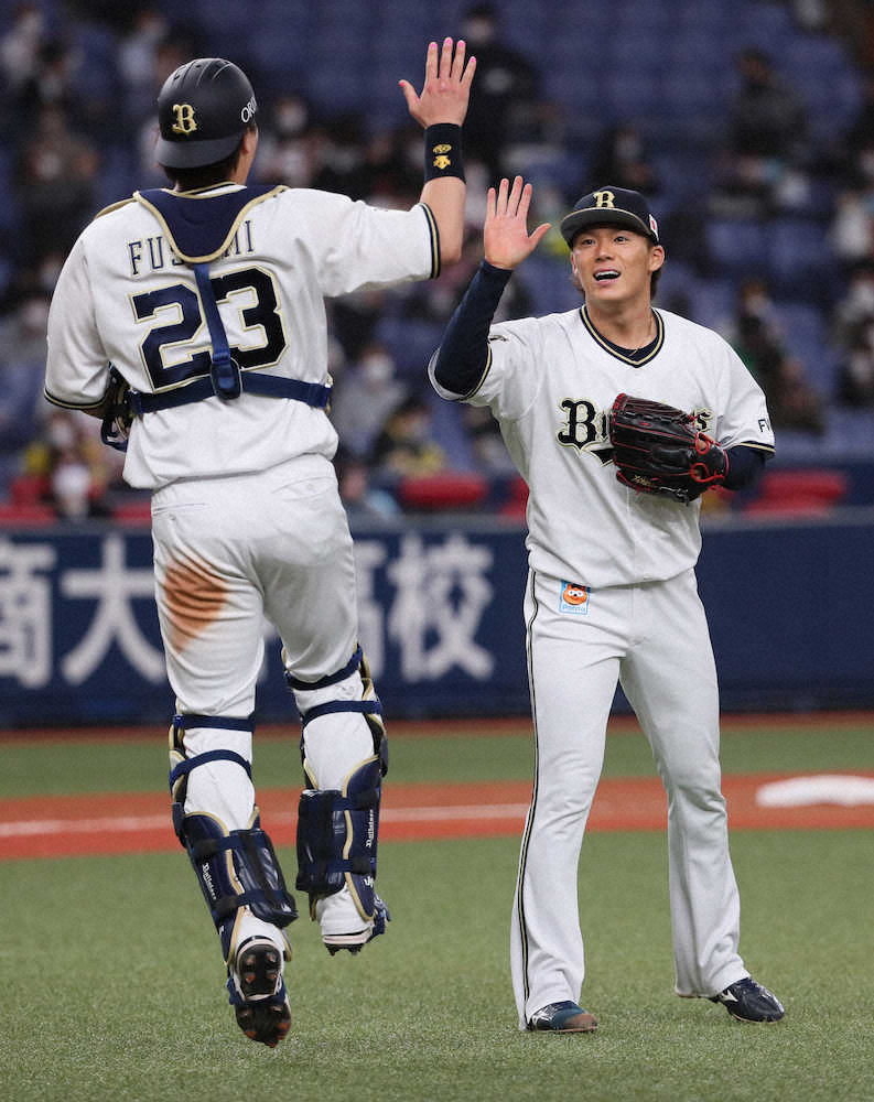 【画像・写真】オリ由伸、完璧タカ退治　2年ぶりの完封は圧巻の13K「とにかく勝ちにいく気持ちだった」