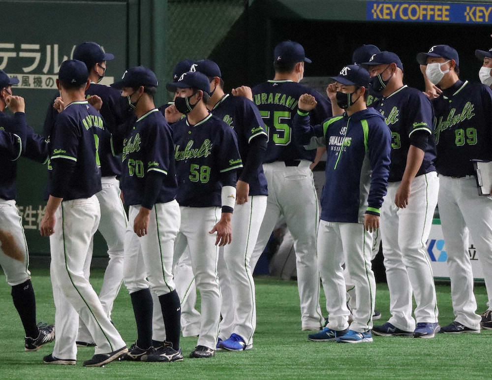 【画像・写真】コロナに負けん！ヤクルト3連勝　小川が8回途中まで零封し今季初勝利！陽性者出し大量入れ替えも借金完済