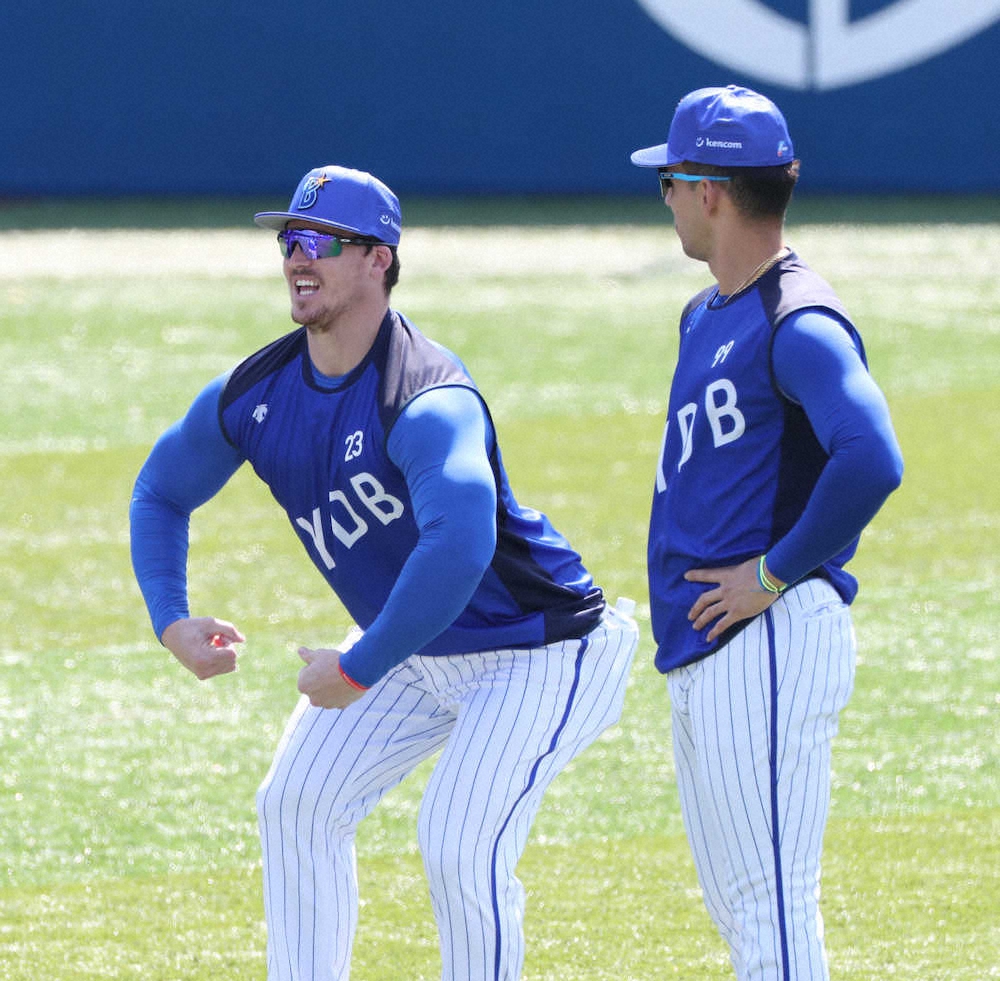 【画像・写真】DeNA　ソト＆オースティンが合流