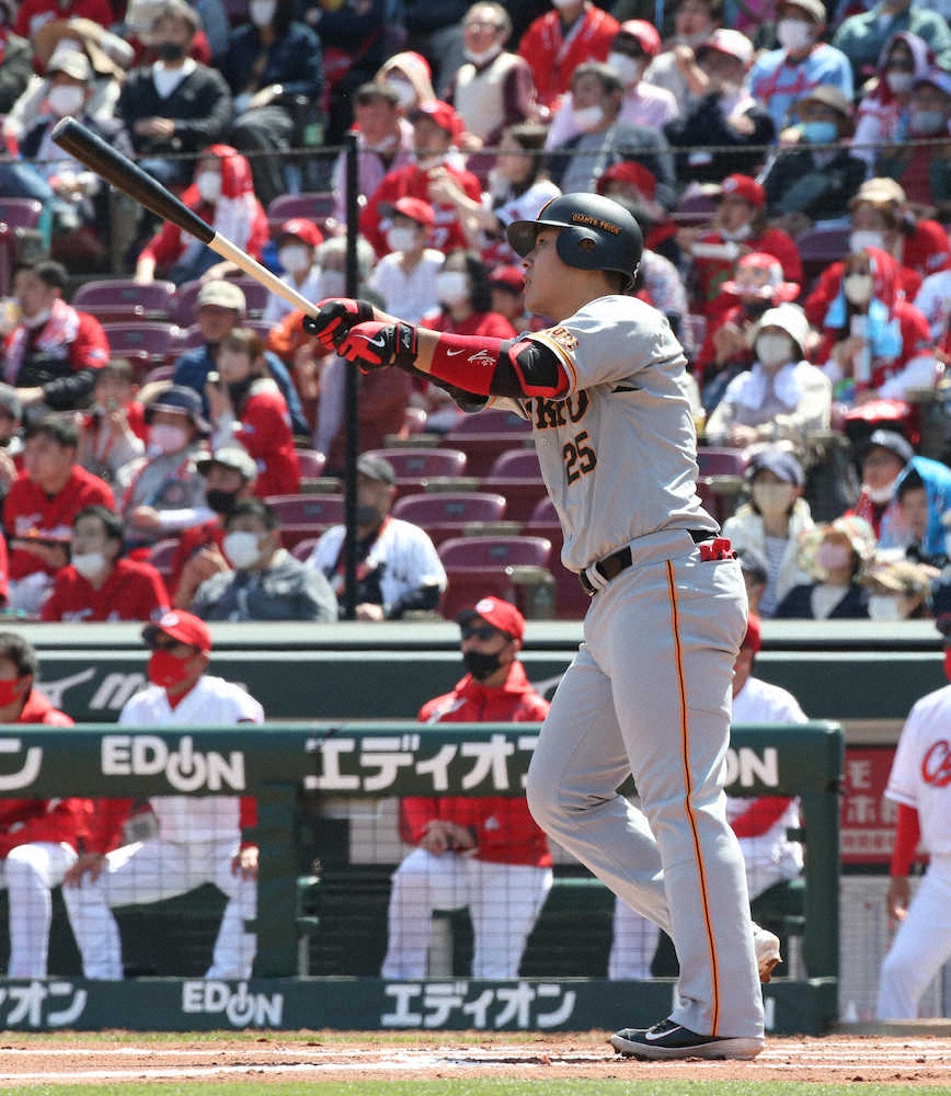 【画像・写真】巨人・岡本、待ってました!自身最遅56打席目で今季1号!チームの連続試合3得点以下も「12」で止まる