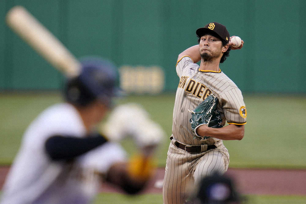 【画像・写真】ダルビッシュ　パドレス移籍後初勝利　95球省エネで7回1失点　松山Ｖで刺激