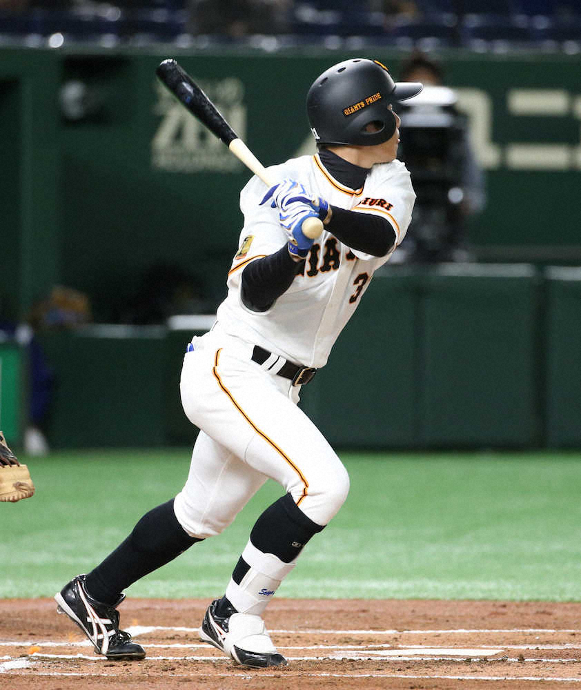 【画像・写真】巨人・松原「なんとか食らいつこう」と自身初の初回先頭打者アーチ　2試合連続で先制点叩き出す