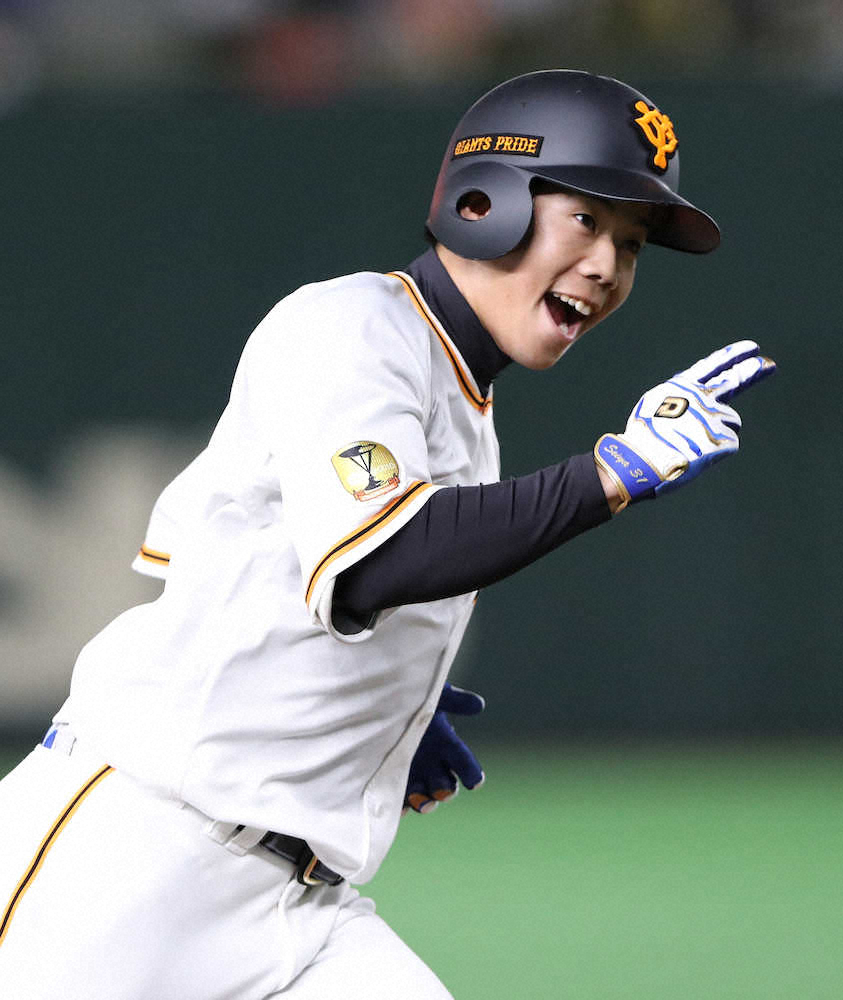 【画像・写真】巨人　今季初づくし…4連勝、中日を3連破で貯金3　高橋8回1失点で自身初開幕3連勝　松原3打点