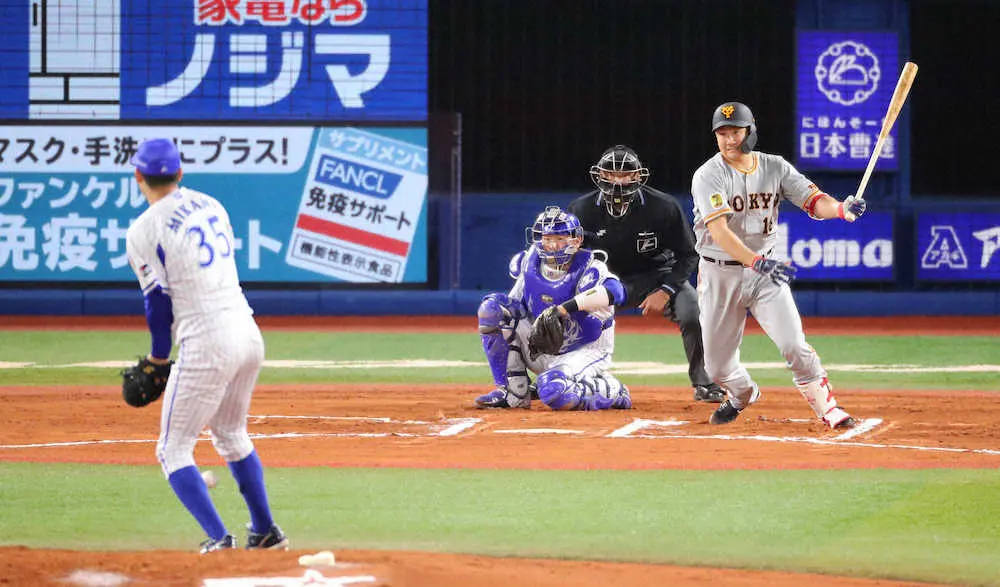 【画像・写真】6連敗中のDeNA、不運続く　2番手・三上が菅野の打球受け、わずか4球で負傷降板　菅野は今季初安打