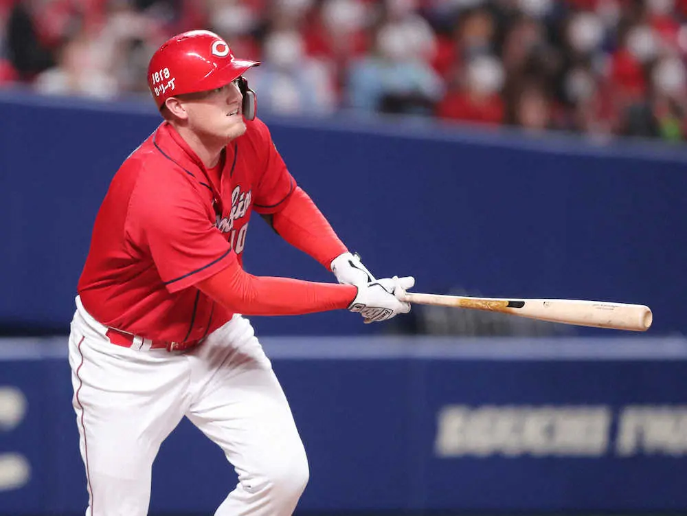 【画像・写真】広島・クロンが救世主だ！　昇格1打席目で先制タイムリー　「緊急昇格」に応えた！