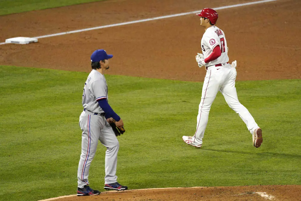 【画像・写真】【大谷と一問一答】元同僚有原と初対決　特大中飛に悔しさ「（風に）戻されたというのが率直な感想」