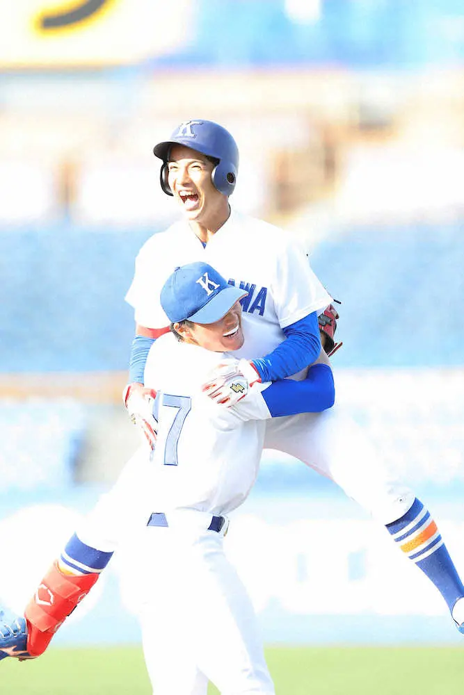 【画像・写真】駒大秘策“信頼のエンドラン”でサヨナラ勝ち