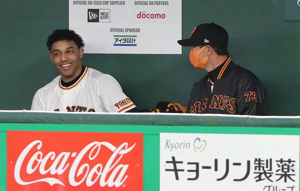 【画像・写真】巨人・桑田真澄コーチ　阪神・佐藤輝との対決へ「彼を倒す楽しみを投手陣に味わってもらいたい」