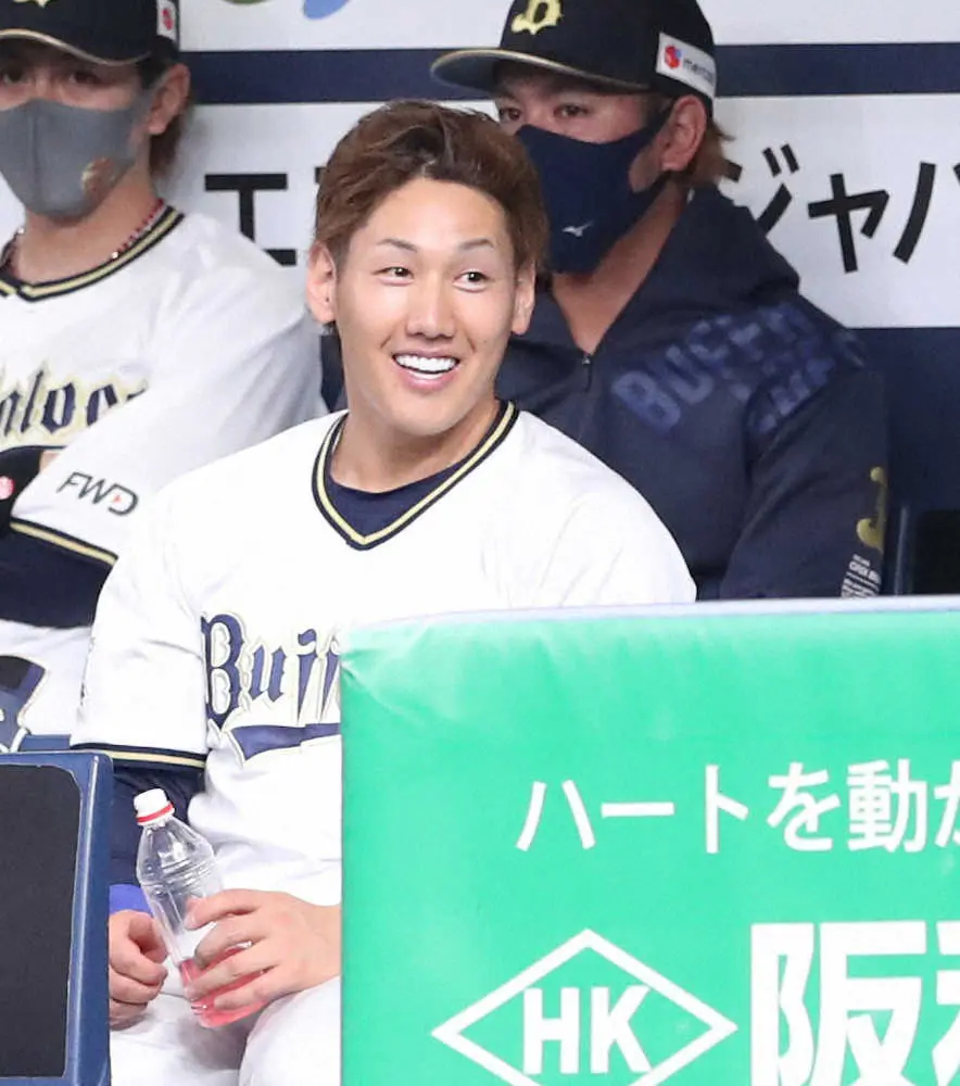 【画像・写真】オリ吉田正、豪快過ぎる「5階席弾」　13試合ぶりの一発「自分のいいスイングできた」