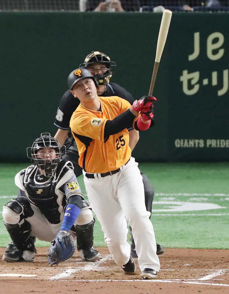 【画像・写真】中畑清氏　これが4番だよ！「伝統の一戦」はこんな主役がいてこそ盛り上がる