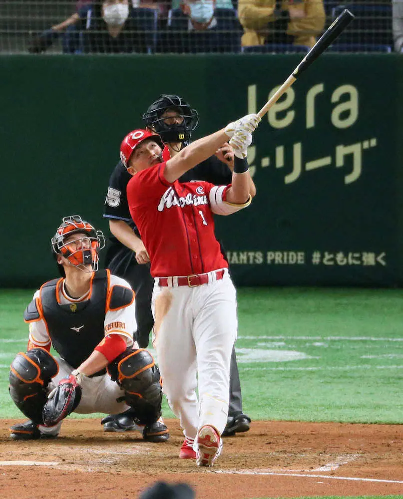 【画像・写真】広島・誠也が通算150号となる逆転2ラン　史上177人目　戸郷のストレートを左翼席へ
