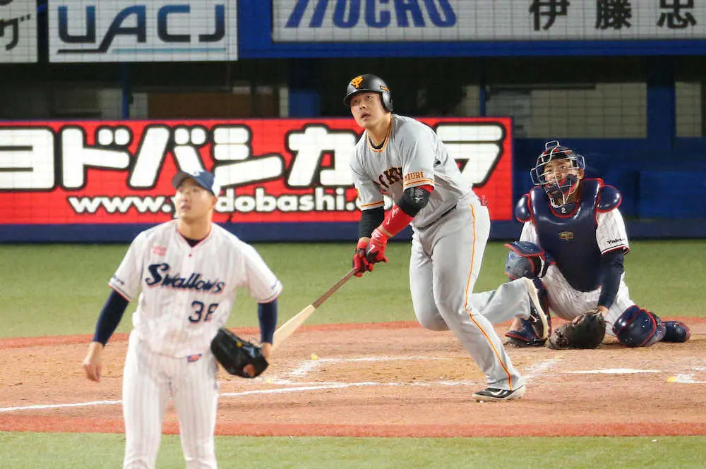 【画像・写真】巨人・岡本和　出た通算100号!24歳9カ月での到達はチーム歴代3位の年少記録