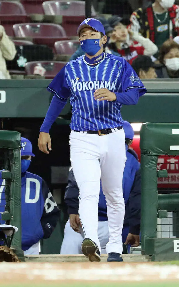 【画像・写真】【隠しマイク】DeNA・三浦監督　マツダの思い出聞かれ「スリーベースを打ったことあるかな」