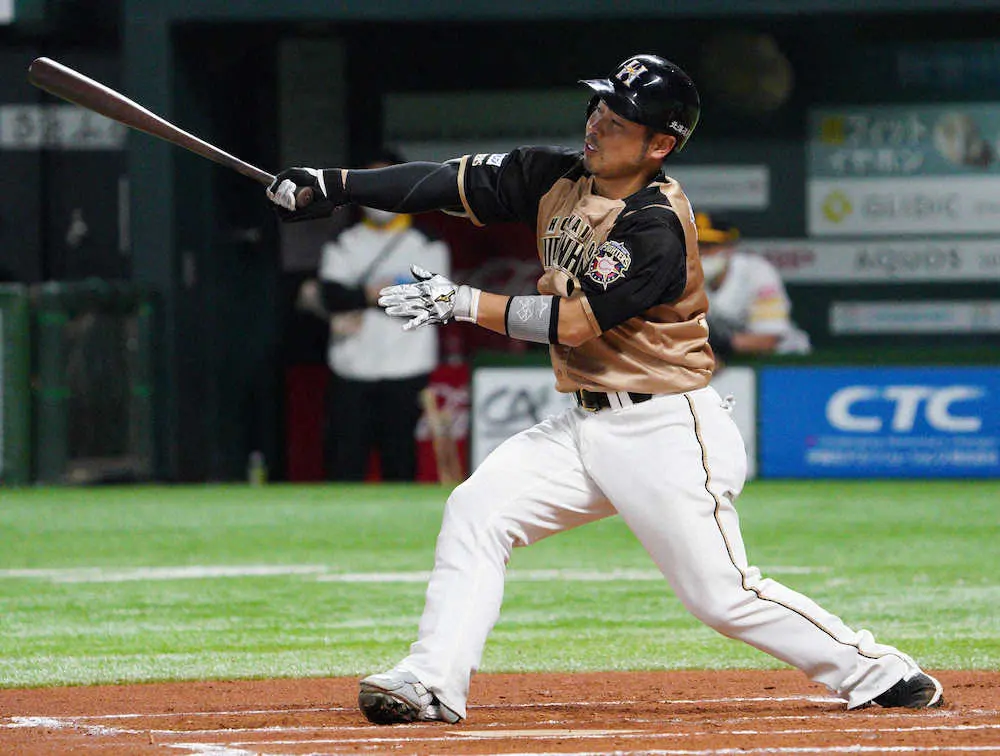 【画像・写真】日本ハムの新4番・近藤が値千金の5号2ラン　ソフトバンク和田をKO