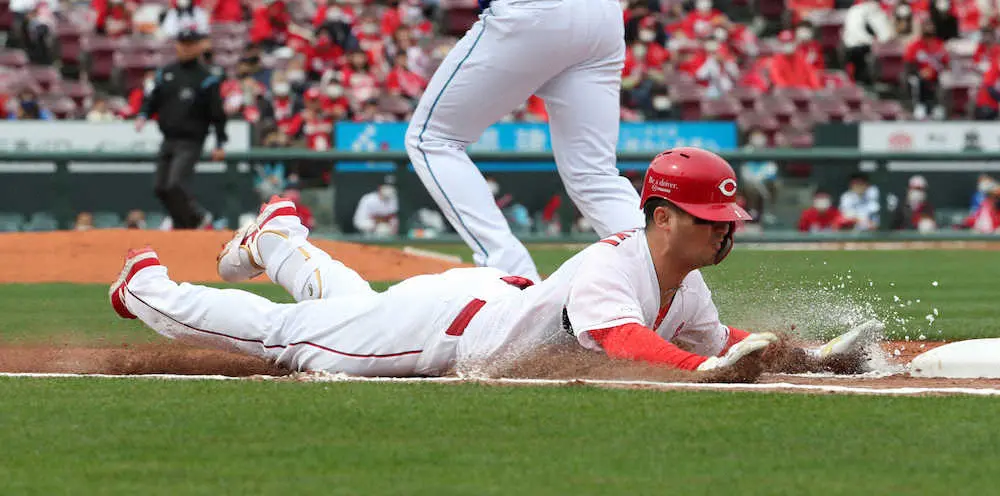 【画像・写真】広島・誠也の“ド迫力”ヘッドスライディング！借金1でもまだまだ！佐々岡監督も再出発へ意欲